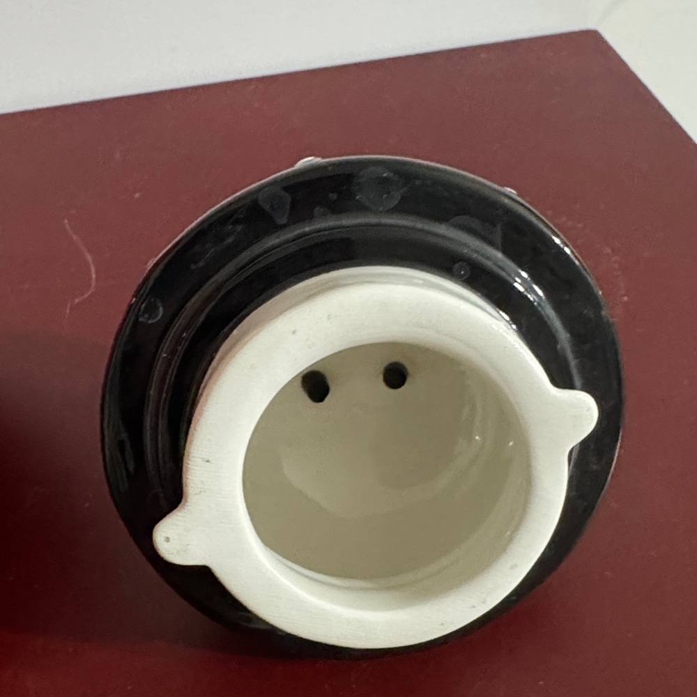 Burton & Burton Red and Black Ladybug Teapot with Mothers are a gift from above - Picture 7 of 10